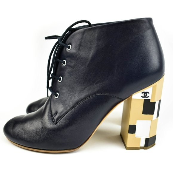 CHANEL: Navy Blue, Leather & "CC" Logo Ankle Boots - Picture 3 of 8